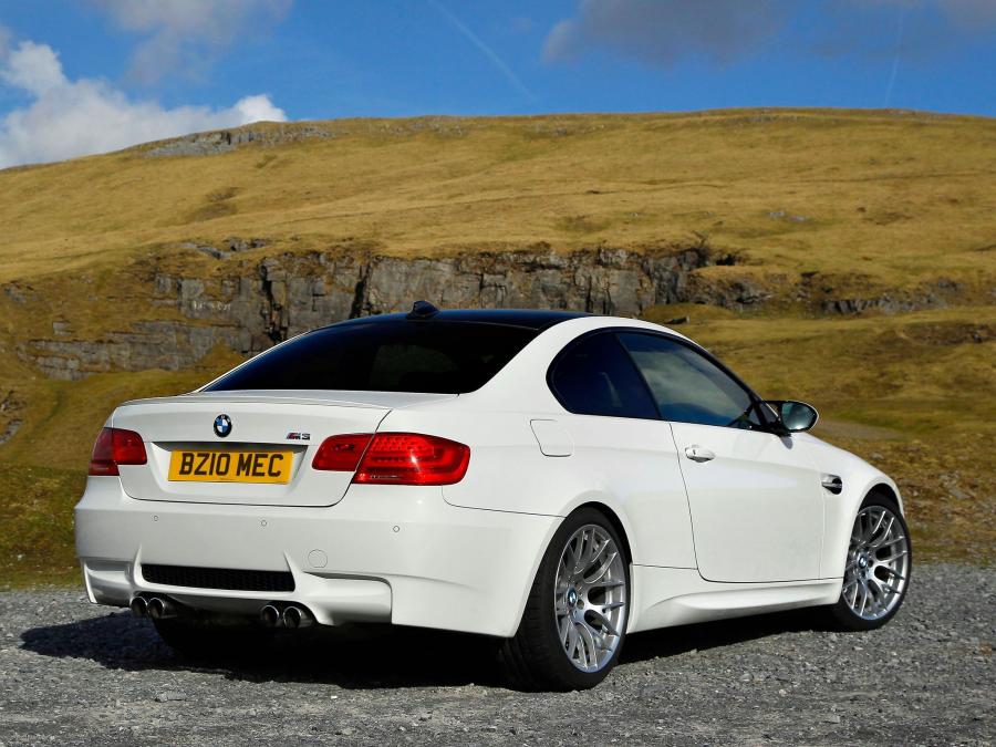  BMW M3 Coupe Competition Package 2010 года  (UK) (фото 2 из 11)